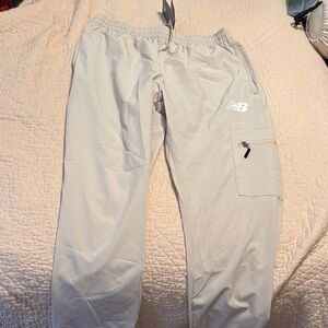 New Balance Women's Light Gray Joggers